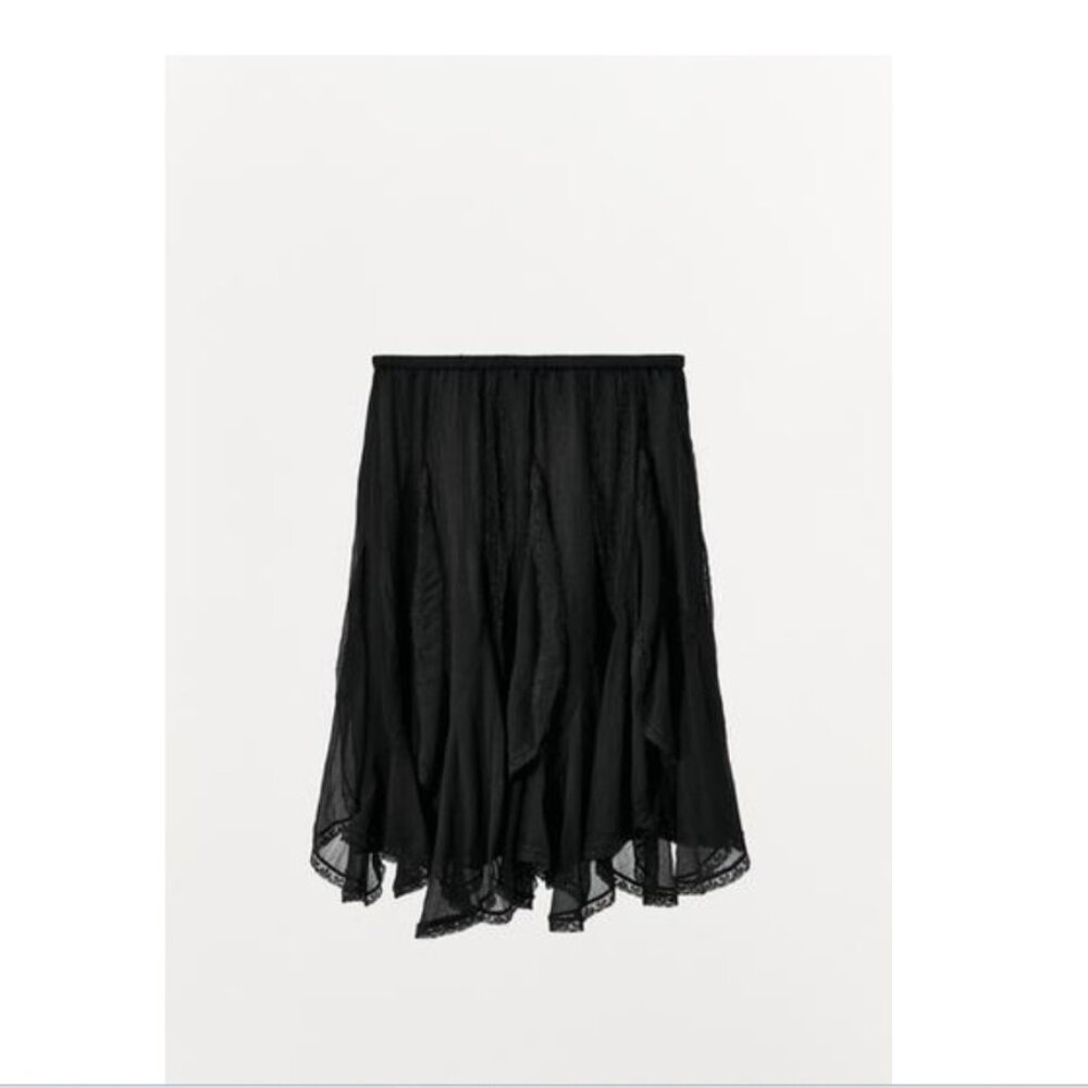 NWT NEVER WORN Zara Ruffle Skirt Black Size M